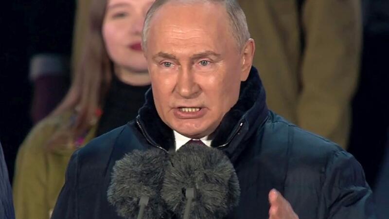 Putin “Terroristi come nazisti, arrestati stavano fuggendo in Ucraina”