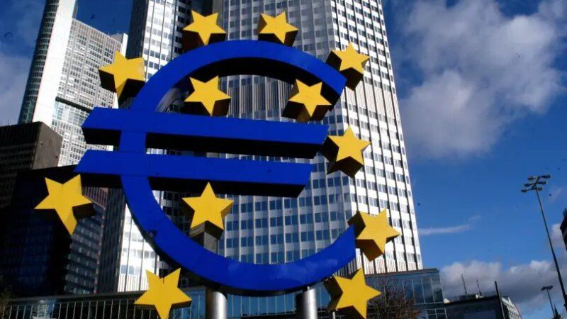 La Bce tiene i tassi fermi, con calo inflazione possibile taglio